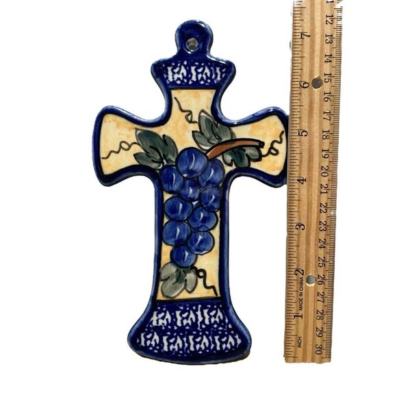 Hand Made Polish Pottery Painted Ceramic Cross Wall Hanging Grapes - Picture 2 of 6